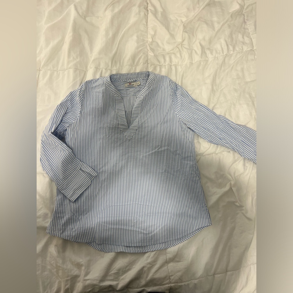 Vineyard vines, seersucker popover shirt, size medium